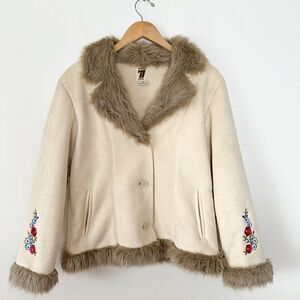 Seventy Seven7 Vintage Women’s Cream Faux Suede Penny Lane Crop Floral Embroider
